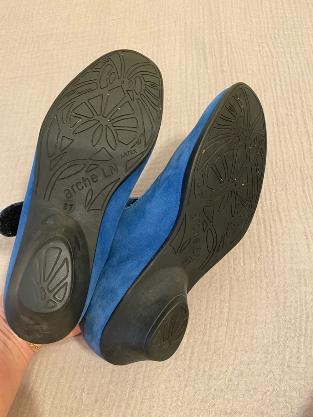 ARCHE Blue Suede Mary Jane Flats - Women's Comfort Slip-On. Size 37